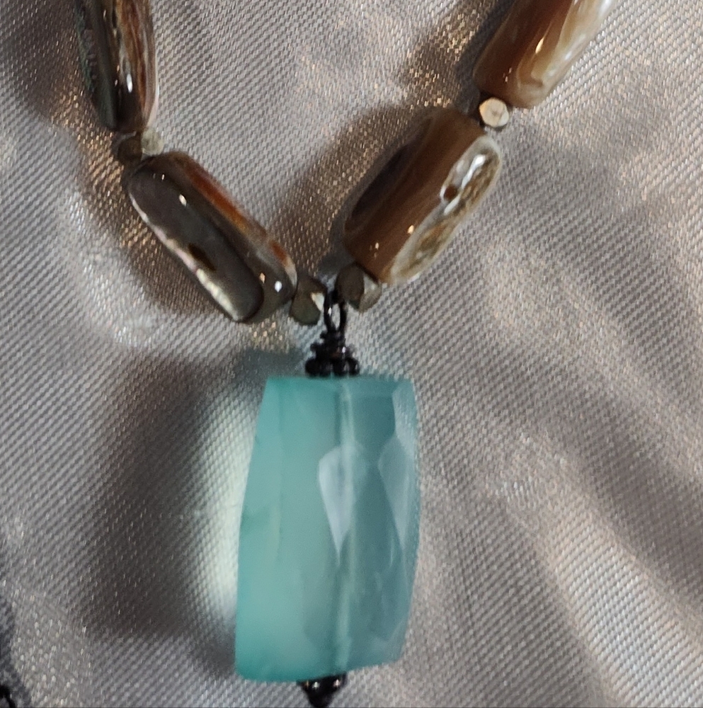 Vintage Rare Abalone Beads & Central Drop Adventurine (?) Pendant Necklace - Picture 4 of 6